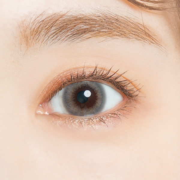 フェアリーワンデー ニュートラルシリーズ アンニュイグレー装着画像|コスプレカラコン通販アイトルテ