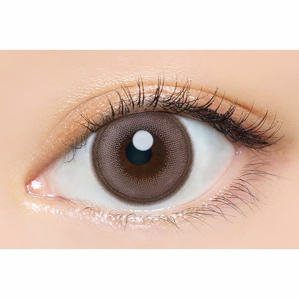 エンジェルカラー バンビシリーズワンデー ローズベージュ装着画像|コスプレカラコン通販アイトルテ