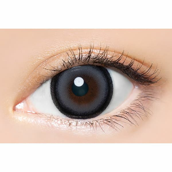 エンジェルカラー バンビシリーズ ワンデー（Angelcolor Bambi Series 1day）セサミムーン装着画像|コスプレカラコン通販アイトルテ